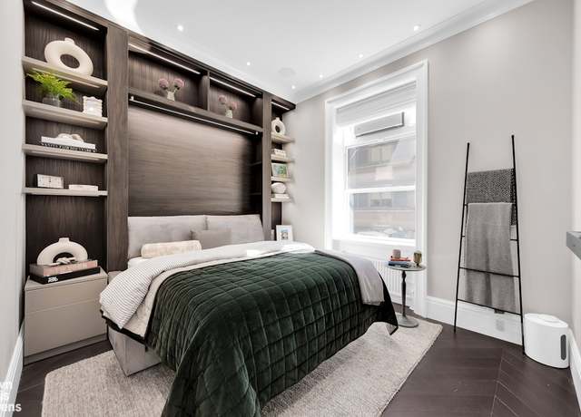Property at 140 W 69th St #812, New York City, NY 10023, 3 beds, 3.5 baths