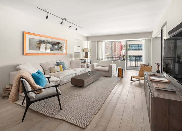 Property at 231 10th Ave Unit 5A, New York City, NY 10011, 2 beds, 2 baths