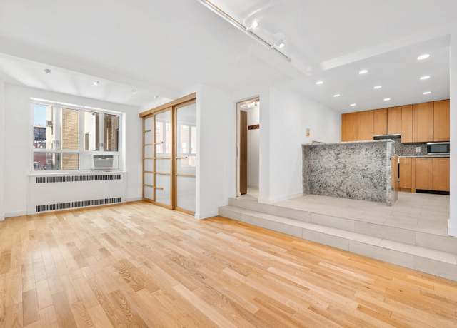 Property at 200 W 20th St #902, New York City, NY 10011, 1 bath