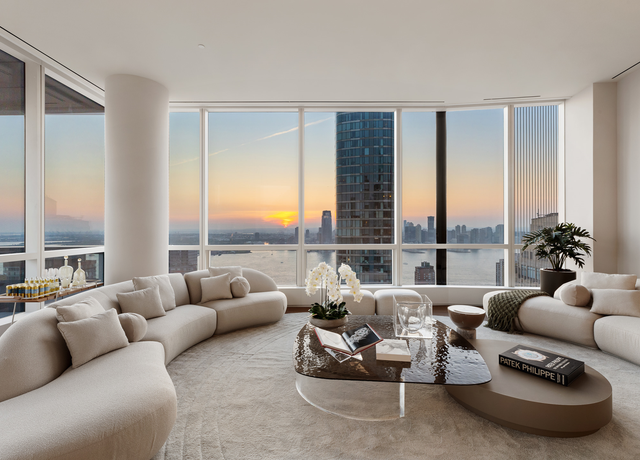Property at 77 Greenwich St, New York City, NY 10006, 4 beds, 5.5 baths