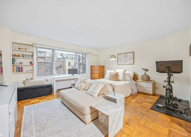 Property at 220 E 60th St Unit 4G, New York City, NY 10022, 1 bath