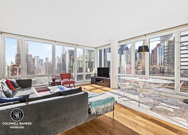Property at 250 E 53rd St #3004, New York City, NY 10022, 3 beds, 3 baths
