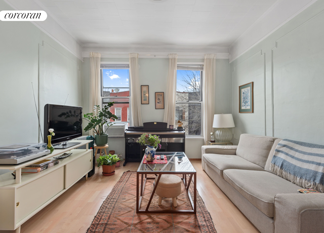 Property at 93 Jewel St, Brooklyn, NY 11222, 4 beds, 4.5 baths