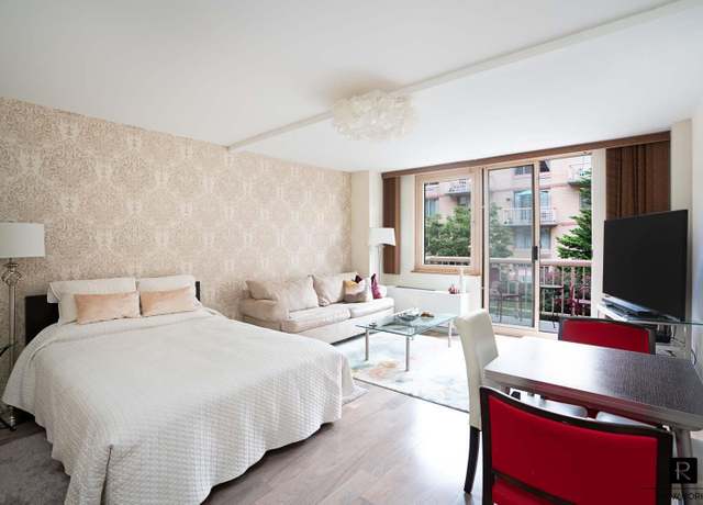 Property at 393 W 49th St Unit 3-CC, New York City, NY 10019, 1 bath