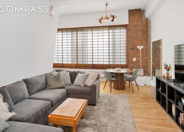 Property at 415 W 55th St Unit 4D, New York City, NY 10019, 1 bed, 1 bath