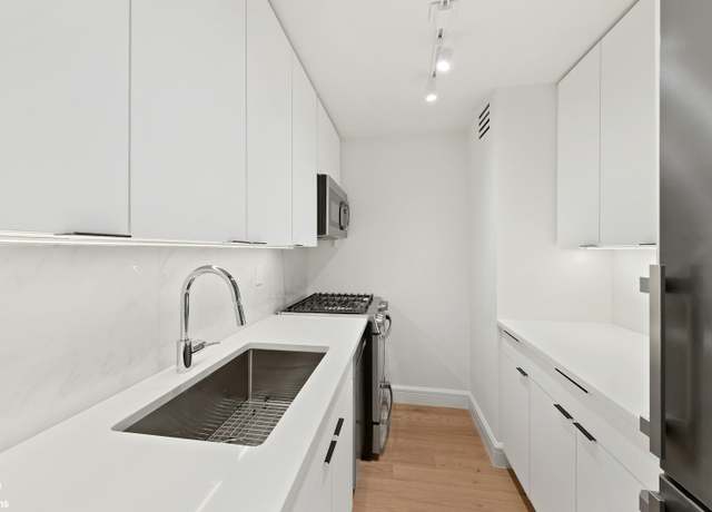 Property at 205 W End Ave Unit 27E, New York City, NY 10023, 1 bath