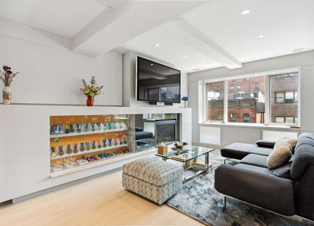 Property at 435 E 76th St Unit 6A, New York City, NY 10021, 2 beds, 2.5 baths