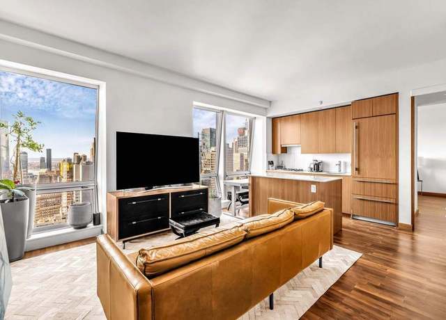 Property at 400 Fifth Ave Unit 42G, New York City, NY 10018, 1 bed, 1.5 baths