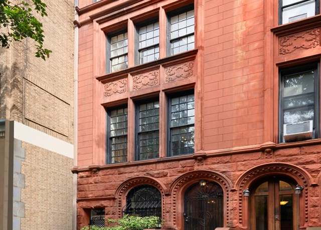 Property at 321 W 77th St, New York City, NY 10024, 4 beds, 3.5 baths