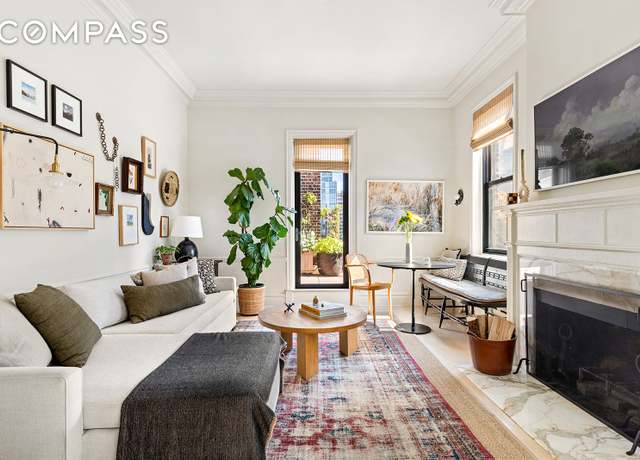 Property at 151 E 83rd St Unit PHB, New York City, NY 10028, 1 bed, 1 bath
