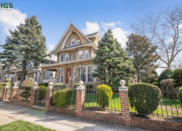 Property at 685 E 22nd St, Brooklyn, NY 11210, 6 beds, 4.5 baths