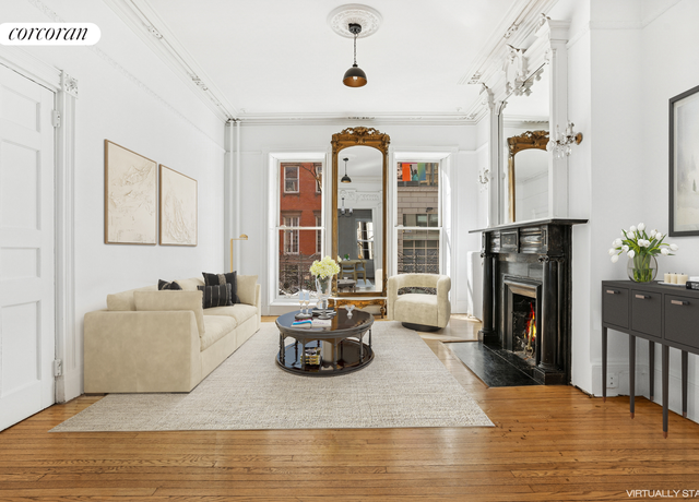 Property at 43 Charlton St, New York City, NY 10014, 5 beds, 3.5 baths