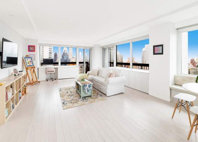 Property at 300 E 59th St #3505, New York City, NY 10022, 1 bed, 1.5 baths