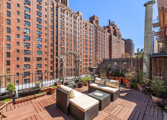 Property at 434 W 23rd St Unit D, New York City, NY 10011, 3 beds, 2.5 baths