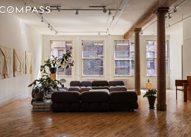 Property at 515 Broadway Unit 4B, New York City, NY 10012, 2 beds, 2 baths