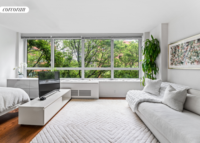 Property at 200 E 94th St #405, New York City, NY 10128, 1 bath