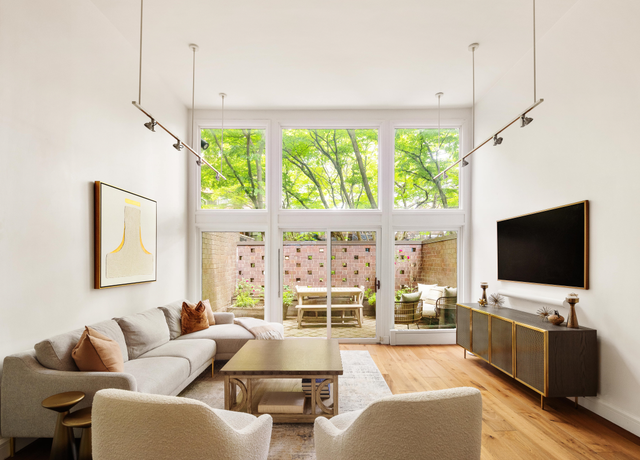 Property at 235 E 93rd St, New York City, NY 10128, 4 beds, 2.5 baths