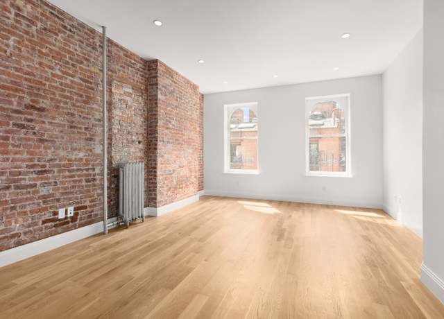 Property at 327 W 11th St Unit 4E, New York City, NY 10014, 1 bed, 1 bath