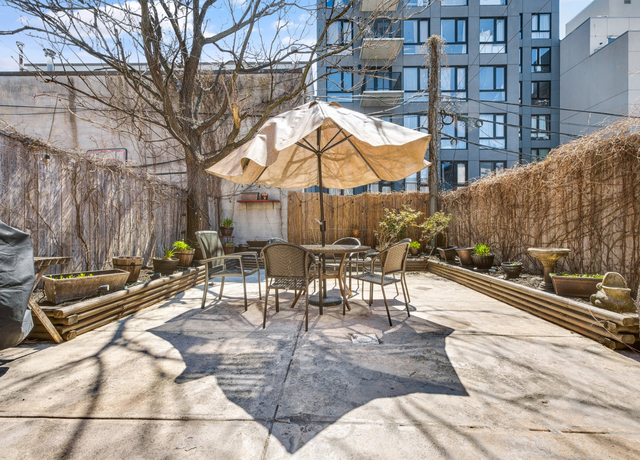 Property at 1030 Greene Ave Unit HSE, Brooklyn, NY 11221, 7 beds, 4 baths