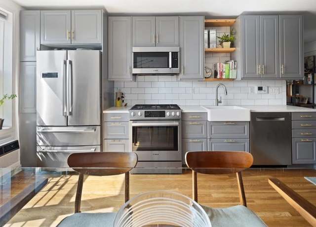 Property at 651 Vanderbilt St Unit 6W, Brooklyn, NY 11218, 2 beds, 1 bath