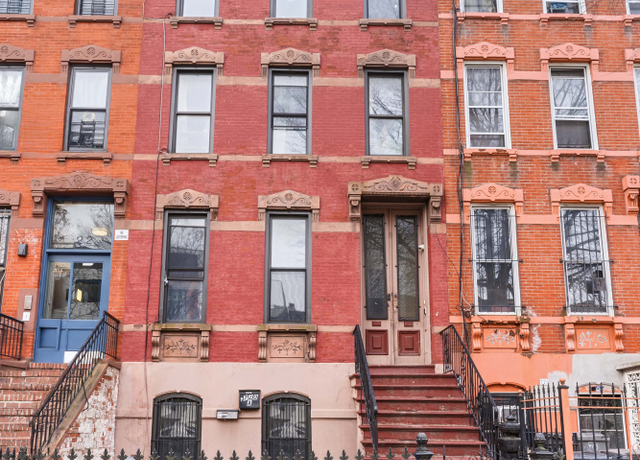Property at 720A Quincy St, Brooklyn, NY 11221, 5 beds, 2 baths