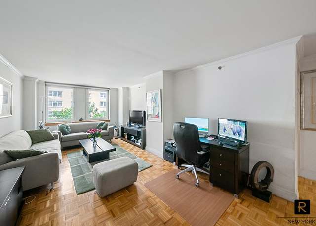 Property at 404 E 76th St Unit 3-C, New York City, NY 10021, 1 bed, 1 bath