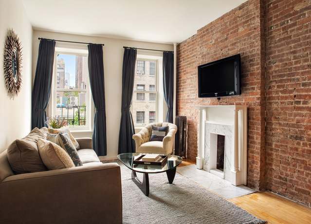 Property at 53 W 11th St Unit 4W, New York City, NY 10011, 1 bed, 1 bath