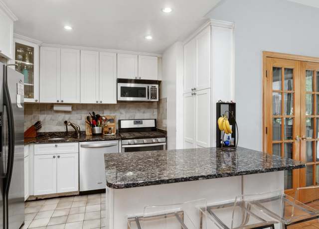 Property at 510 E 80th St Unit 1A, New York City, NY 10310, 1 bed, 1 bath