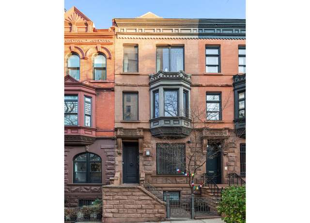 Property at 138 Manhattan Ave, New York City, NY 10025, 4 beds, 3.5 baths