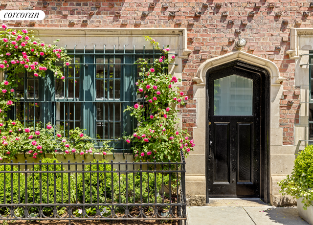 Property at 61 W 9th St Unit 1A, New York City, NY 10011, 2 beds, 2 baths
