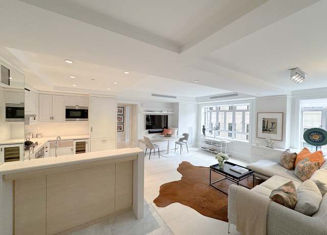 Property at 21 E 61st St Unit 5A, New York City, NY 10065, 2 beds, 2 baths