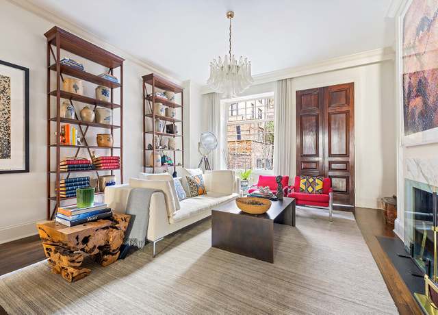 Property at 138 E 95th St, New York City, NY 10128, 6 beds, 5 baths