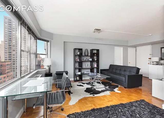Property at 230 E 79th St Unit PHA, New York City, NY 10075, 1 bath