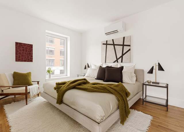 Property at 370 Lenox Ave #401, New York City, NY 10027, 3 beds, 2.5 baths
