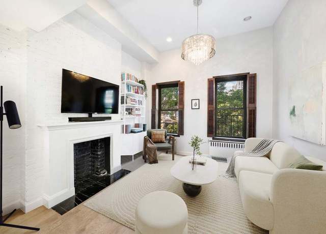 Property at 348 E 89th St Unit 9W, New York City, NY 10128, 2 beds, 2 baths