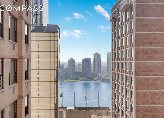 Property at 310 E 46th St Unit 20H, New York City, NY 10017, 2 beds, 1 bath