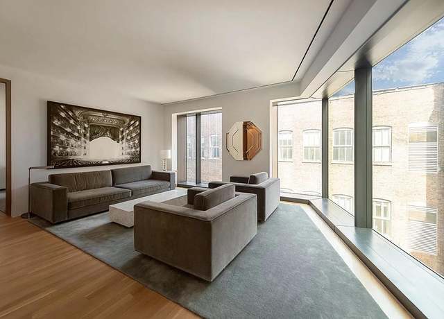 Property at 551 W 21st St Unit 4F, New York City, NY 10011, 1 bed, 1.5 baths