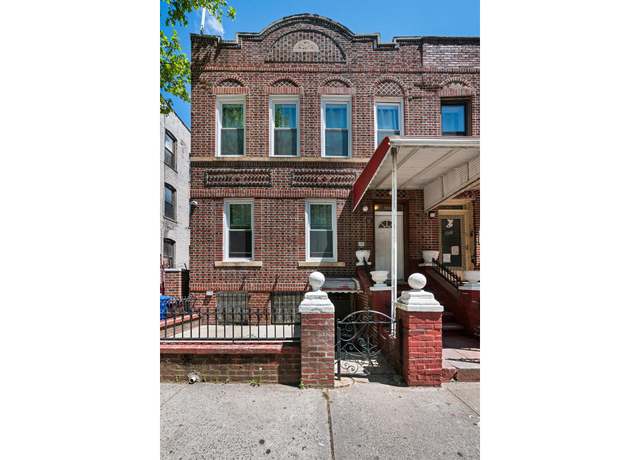 Property at 445 E 95th St, Brooklyn, NY 11212, 7 beds, 6 baths