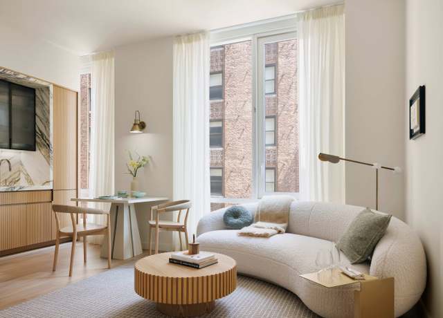 Property at 135 E 47th St Unit 14C, New York City, NY 10017, 1 bed, 1 bath
