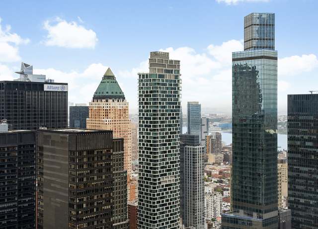 Property at 146 W 57th St Unit 67T, New York City, NY 10019, 4 beds, 2.5 baths