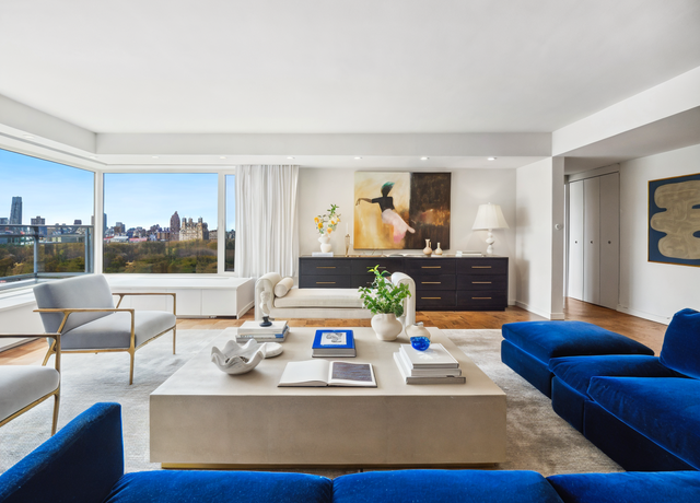 Property at 1050 5th Ave Unit PHA, New York City, NY 10028, 5 beds, 3.5 baths