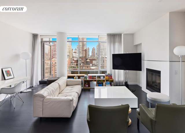 Property at 120 W 72nd St Unit 15A, New York City, NY 10023, 4 beds, 4 baths