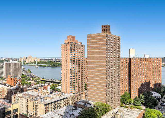 Property at 300 E 93rd St Unit 24E, New York City, NY 10128, 1 bed, 2 baths