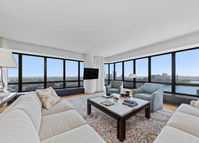 Property at 530 E 76th St Unit 29HK, New York City, NY 10021, 3 beds, 3.5 baths