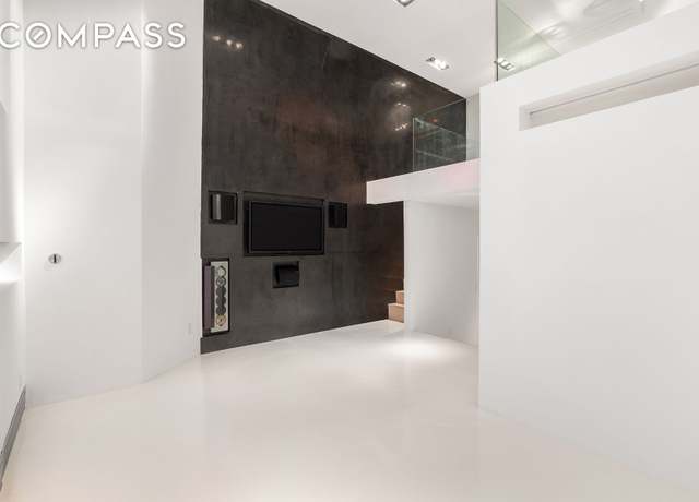 Property at 468 W 23rd St Unit 1A, New York City, NY 10011, 1 bed, 1 bath