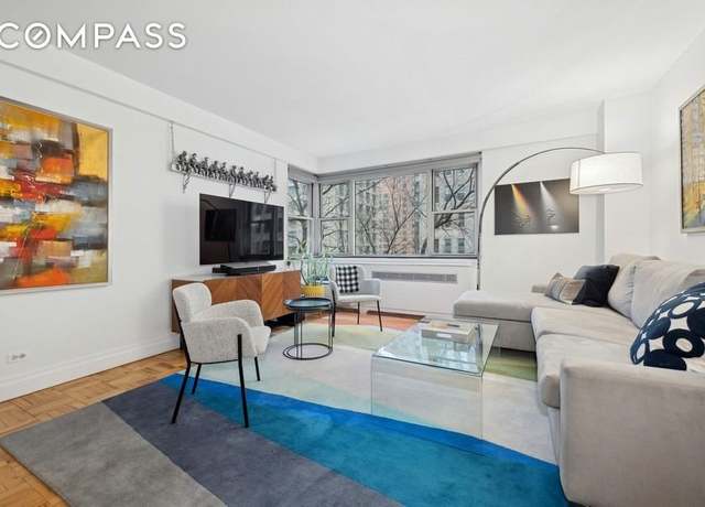 Property at 30 W 60th St Unit 6L, New York City, NY 10019, 1 bath