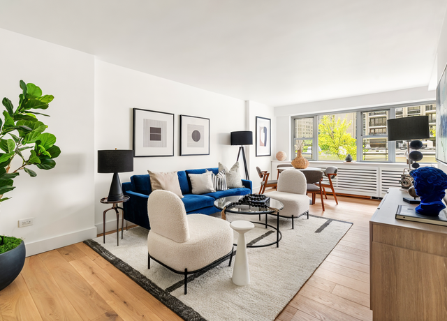 Property at 100 W 93rd St Unit 4K, New York City, NY 10025, 1 bed, 1 bath