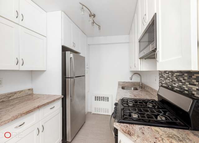 Property at 37-31 73rd St Unit 3P, New York City, NY 11372, 1 bed, 1 bath