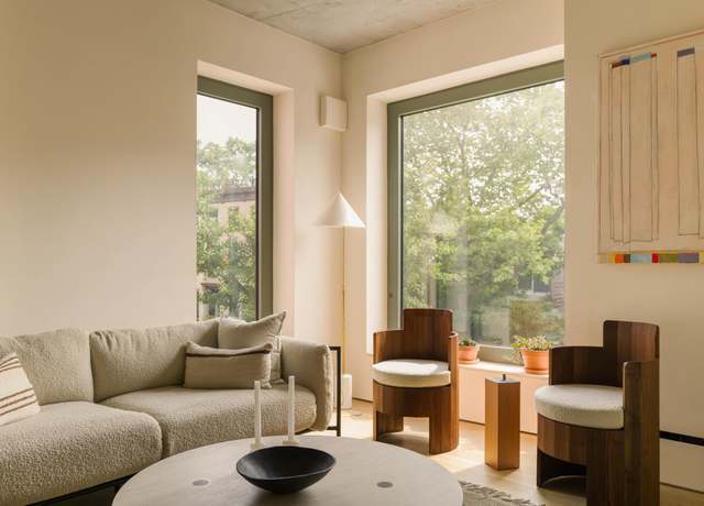 Property at 144 Vanderbilt Ave Unit 4A, Brooklyn, NY 11205, 2 beds, 2 baths