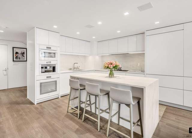 Property at 2 S End Ave Unit TH-4, New York City, NY 10280, 2 beds, 2.5 baths